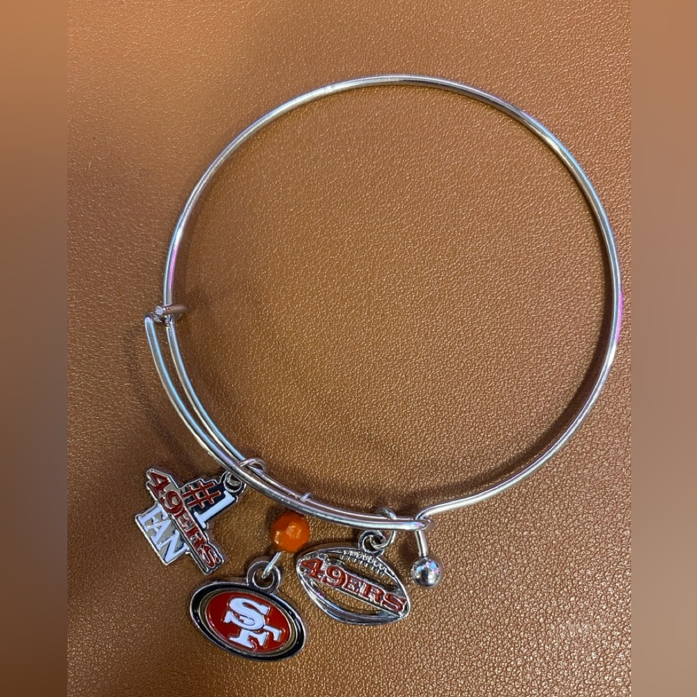 San Francisco 49ers Charm Bracelet - Picture 2 of 2